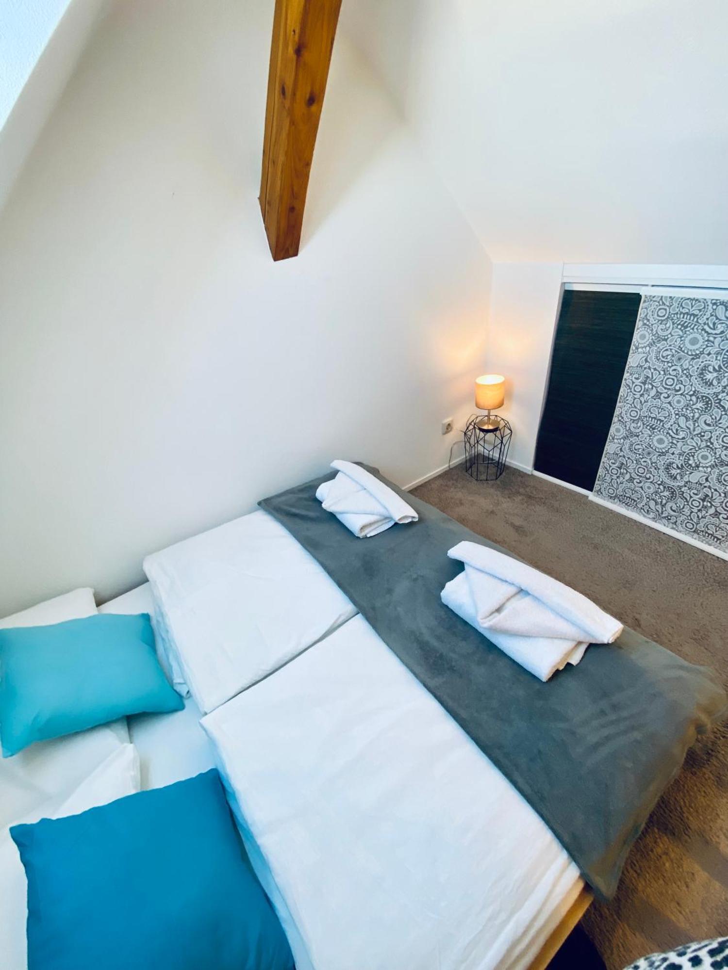 Apartment Schleusentor - Ferienwohnung Maisonette Rostock Bagian luar foto